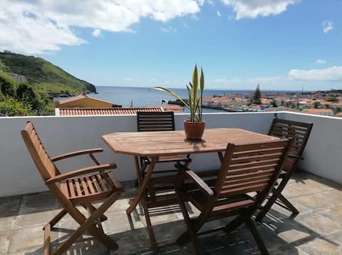 Casa Monte Queimado in Porto Pim