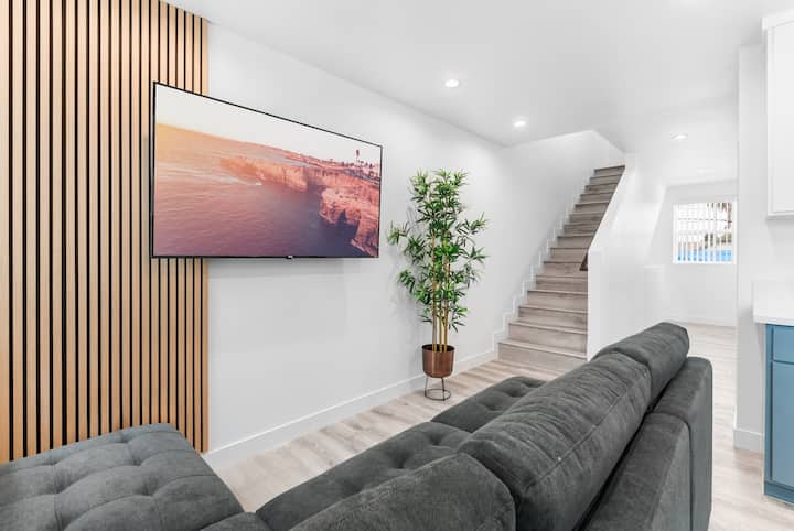 Centrally Located 3br/3bth Near Usc, Dtla, And Bmo - Inglewood