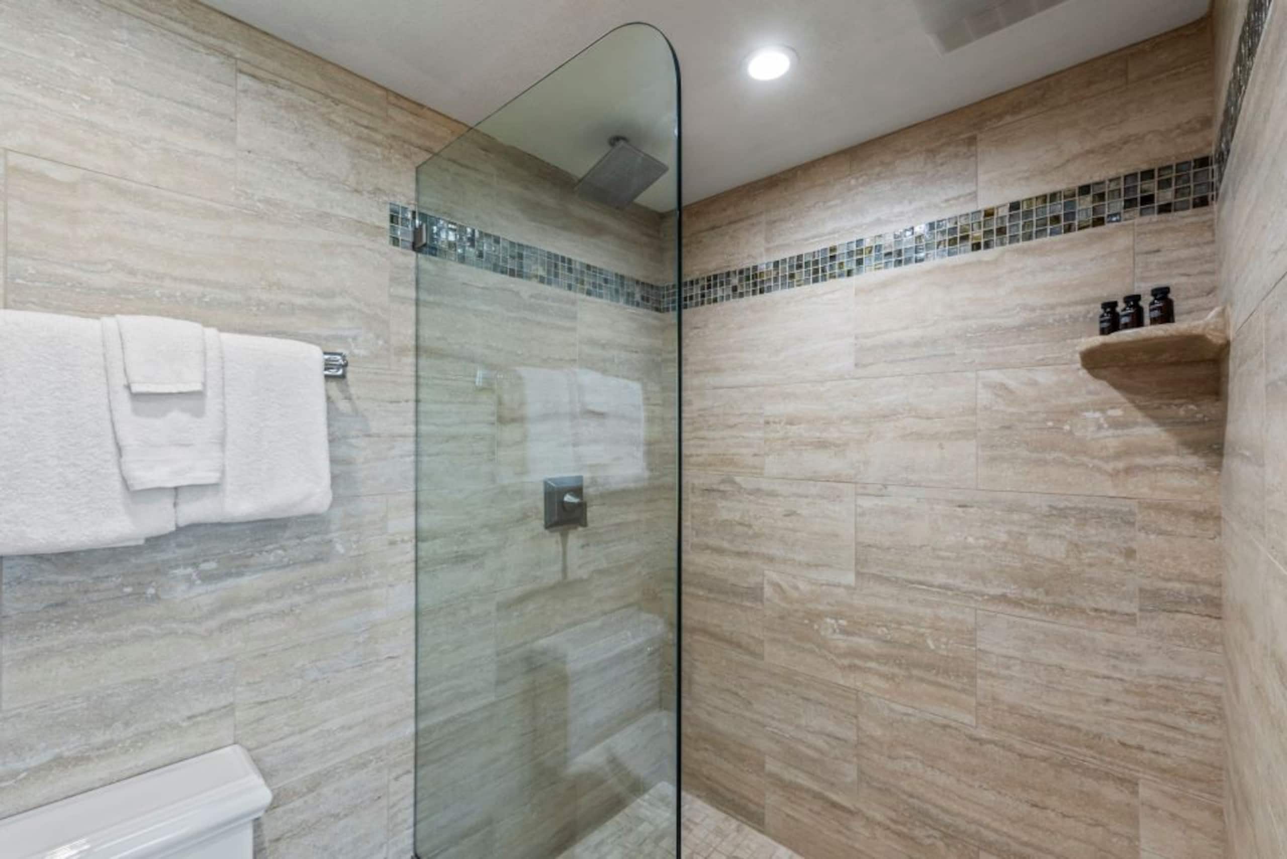 Condo in Lahaina · ★4.81 · 3 bedrooms · 4 beds · 2 private baths - Image 37