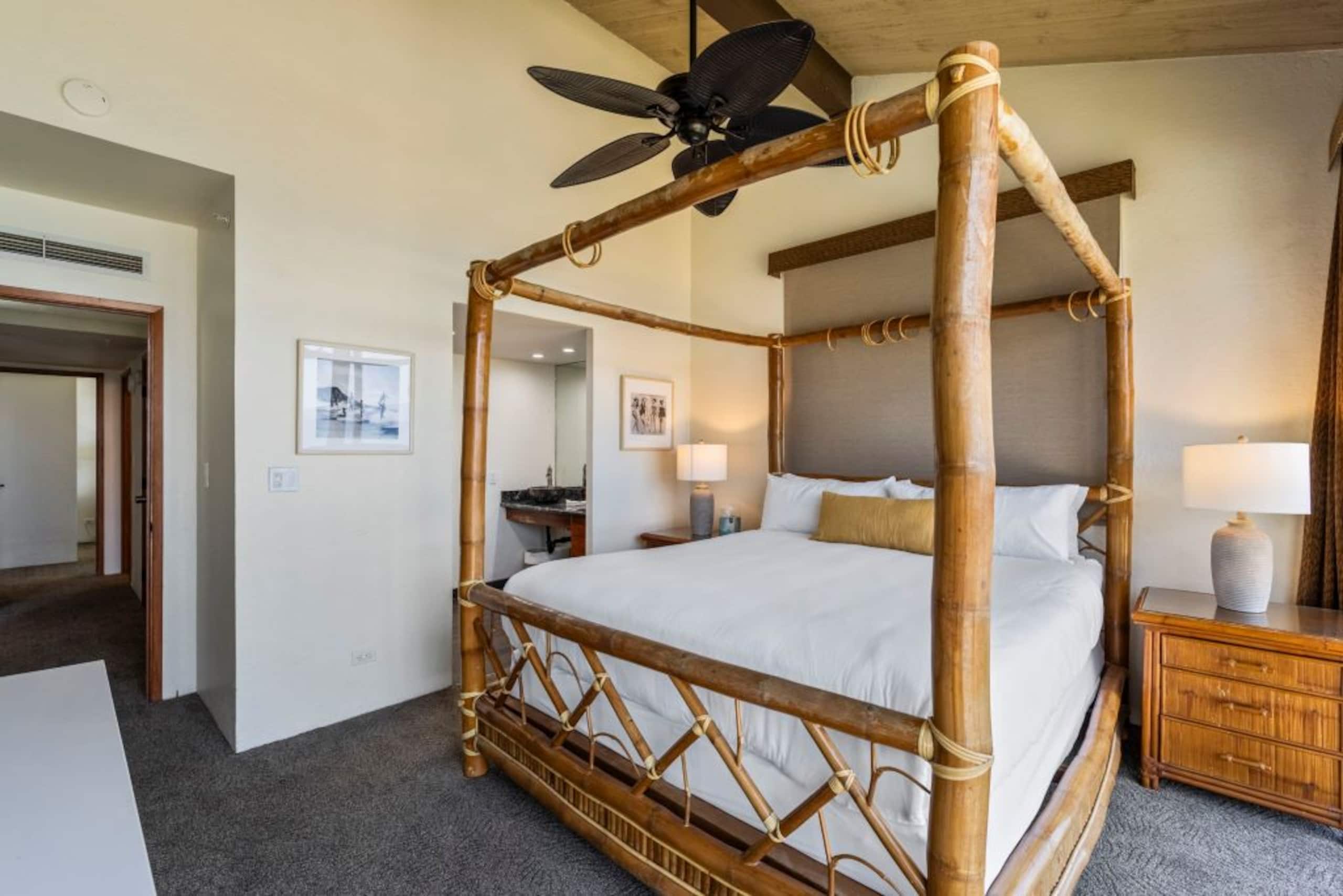 Condo in Lahaina · ★4.81 · 3 bedrooms · 4 beds · 2 private baths - Image 32