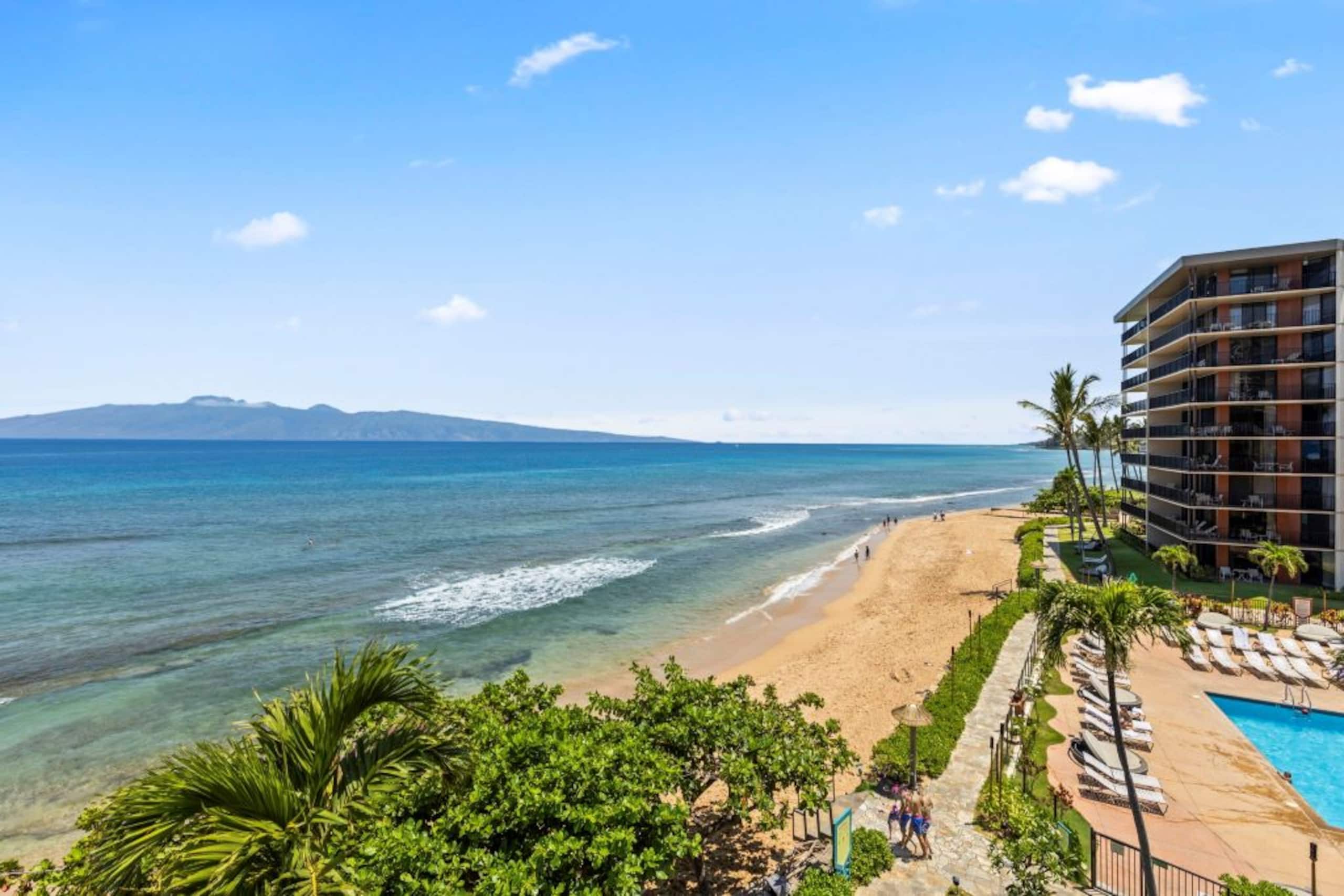 Condo in Lahaina · ★4.81 · 3 bedrooms · 4 beds · 2 private baths - Image 3