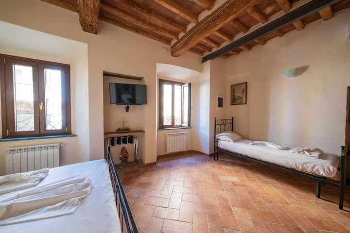 Elegante Tripla - Pontedera