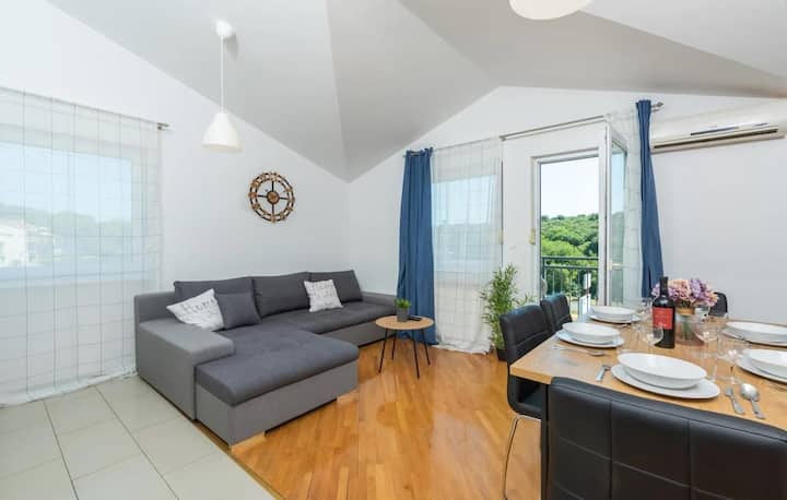 Apartment Near The Center/beach - Pula