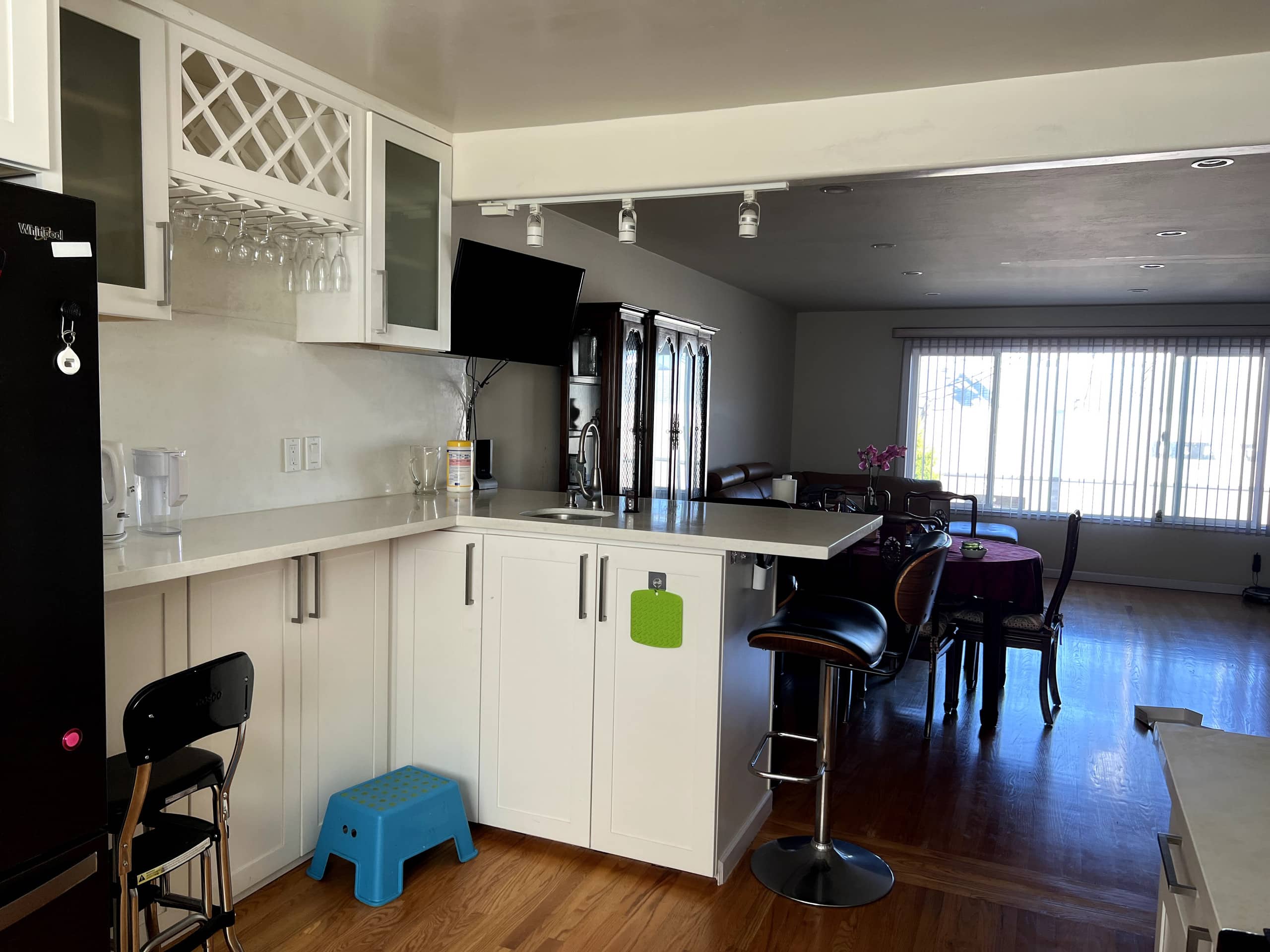 Home in San Francisco · ★4.75 · 2 bedrooms · 4 beds · 1 bath - Image 11