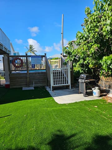 Listing in Marathon