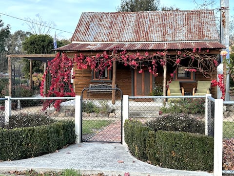 Cosy Historic Miner's Cottage (Maudy’s Cottage)