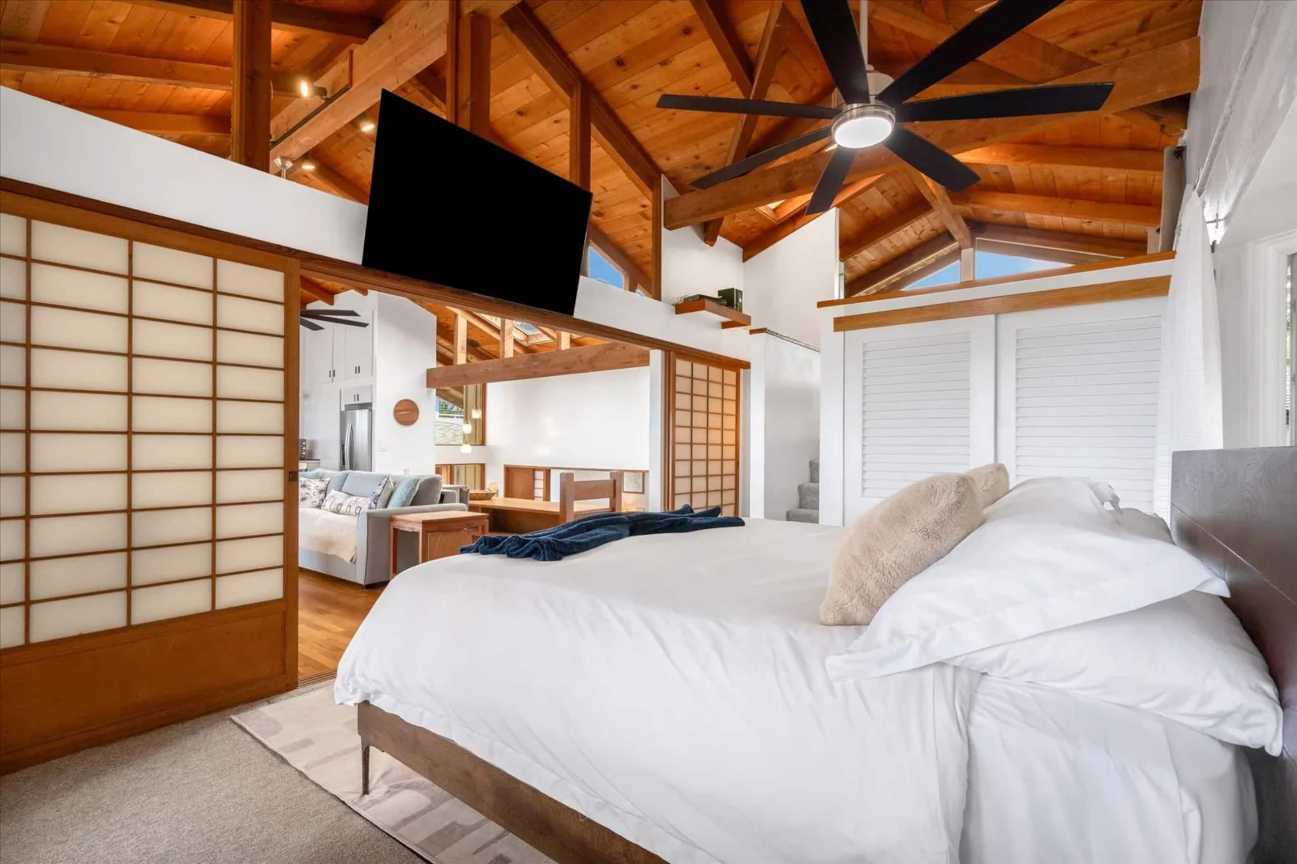 Oceanfront Bliss Pipeline Haven - Photo 13