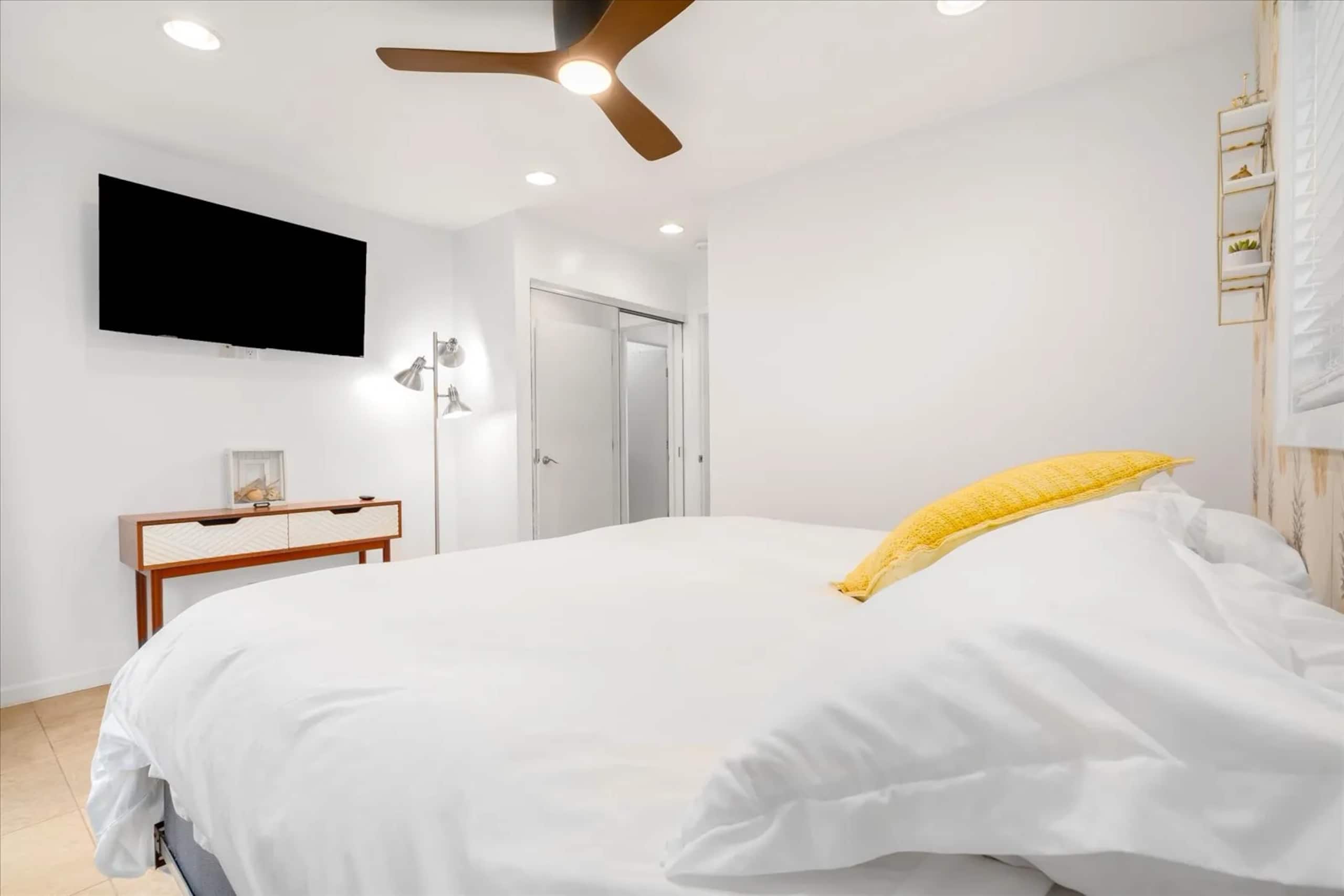 Oceanfront Bliss Pipeline Haven - Photo 9