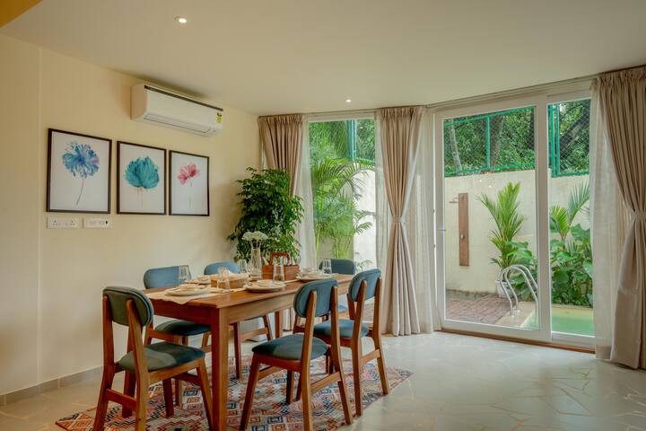 Dining area image 1