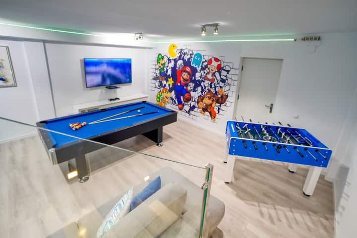 Opulent 4br Marbella Retreat: Golf, Sea & Pool - Marbella