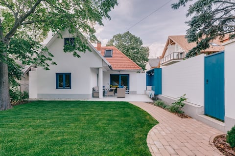 CsakAkali
Cottage at Lake Balaton