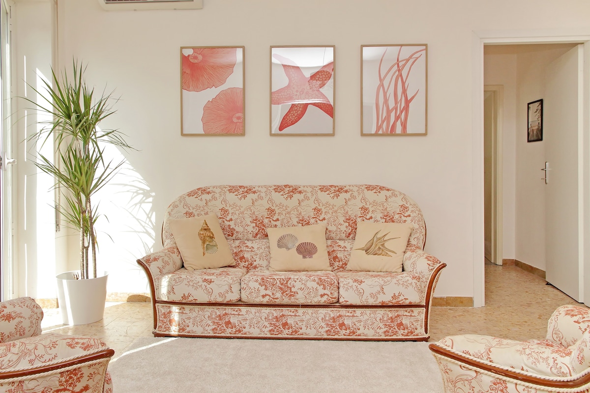 Proprietà Airbnb di successo: Terracina Rooftop Apartment a Terracina