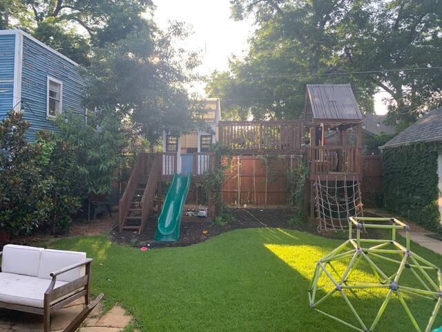 Furnished pet & family friendly home in Fairmount gallery image 3