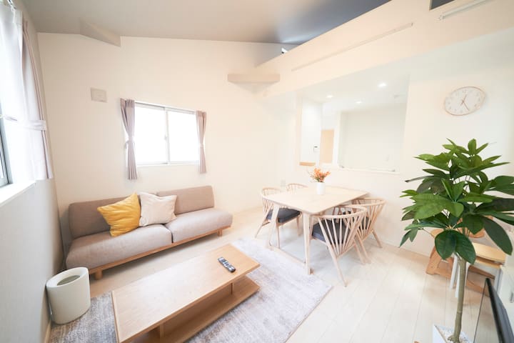 浅草7分/スカイツリー4分/一軒家貸切72㎡/駅徒歩5分/ベビーベッドあり