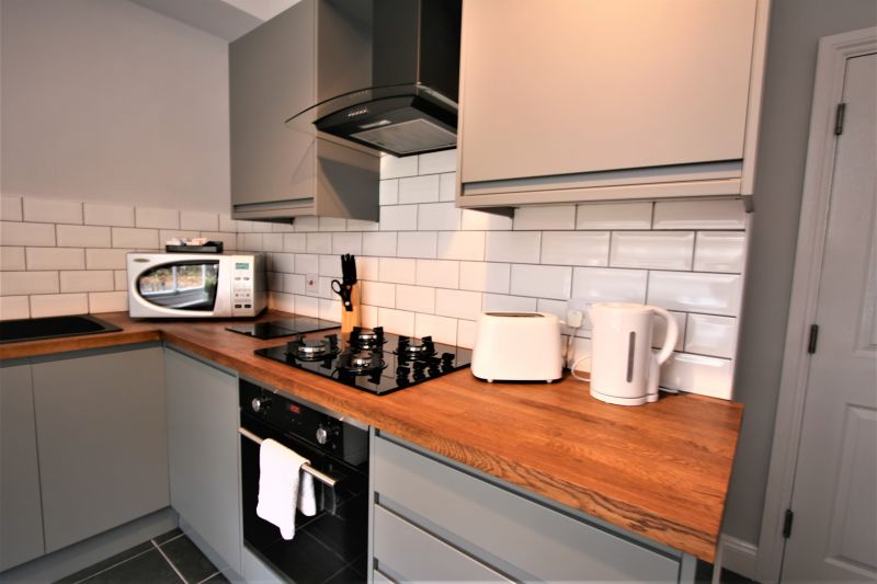 Top Airbnb: Nelson - Early Booker 1 Bedroom Apartment in Quedgeley