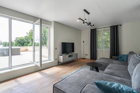 Central Park Penthouse/ Pine Forest/Free parking