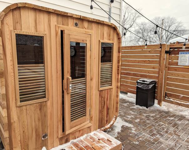 Casa Blanca: Stylish, Family Friendly, Outdoor Spa gallery image 3