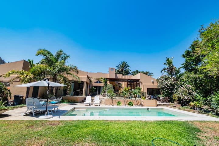 Suburban Oasis*Central*No Load shedding* Pool