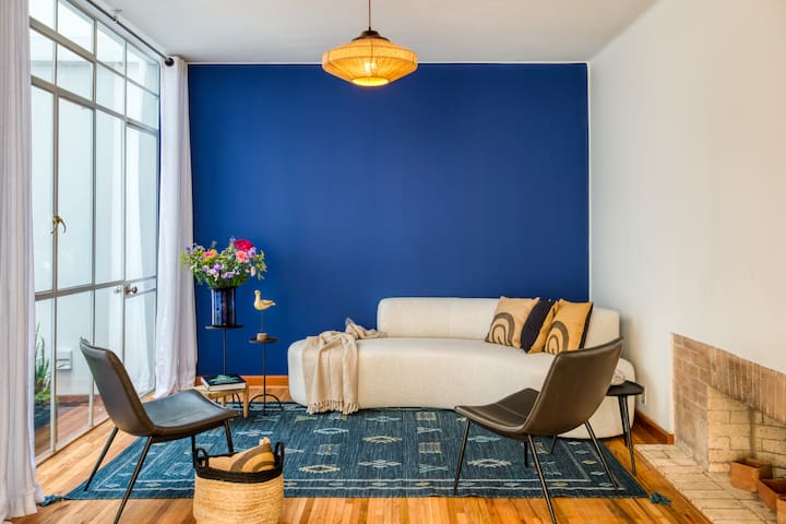 Luxury 1500 sqft with Terrace by Elite Architect