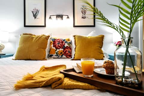 Fire Pit & Grill, Movie Room, Workspace, A/C, Pets