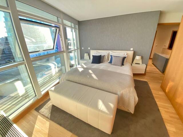 Awakenflowers Expo Terrace gallery image 5