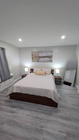 Cozy 2 Bedrms w/ Parking