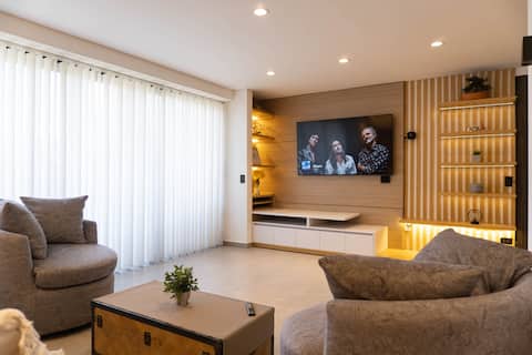 Spacious Apartment Near Medellín Metro