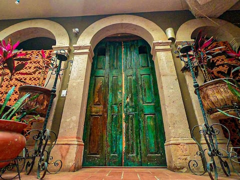 Casa Tres Piedras