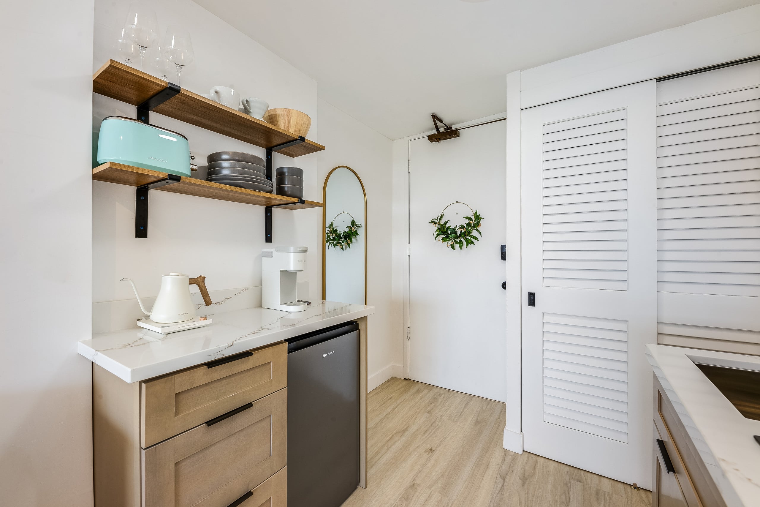 *Newly Remodeled - Ocean & Diamond Head View - Image 14