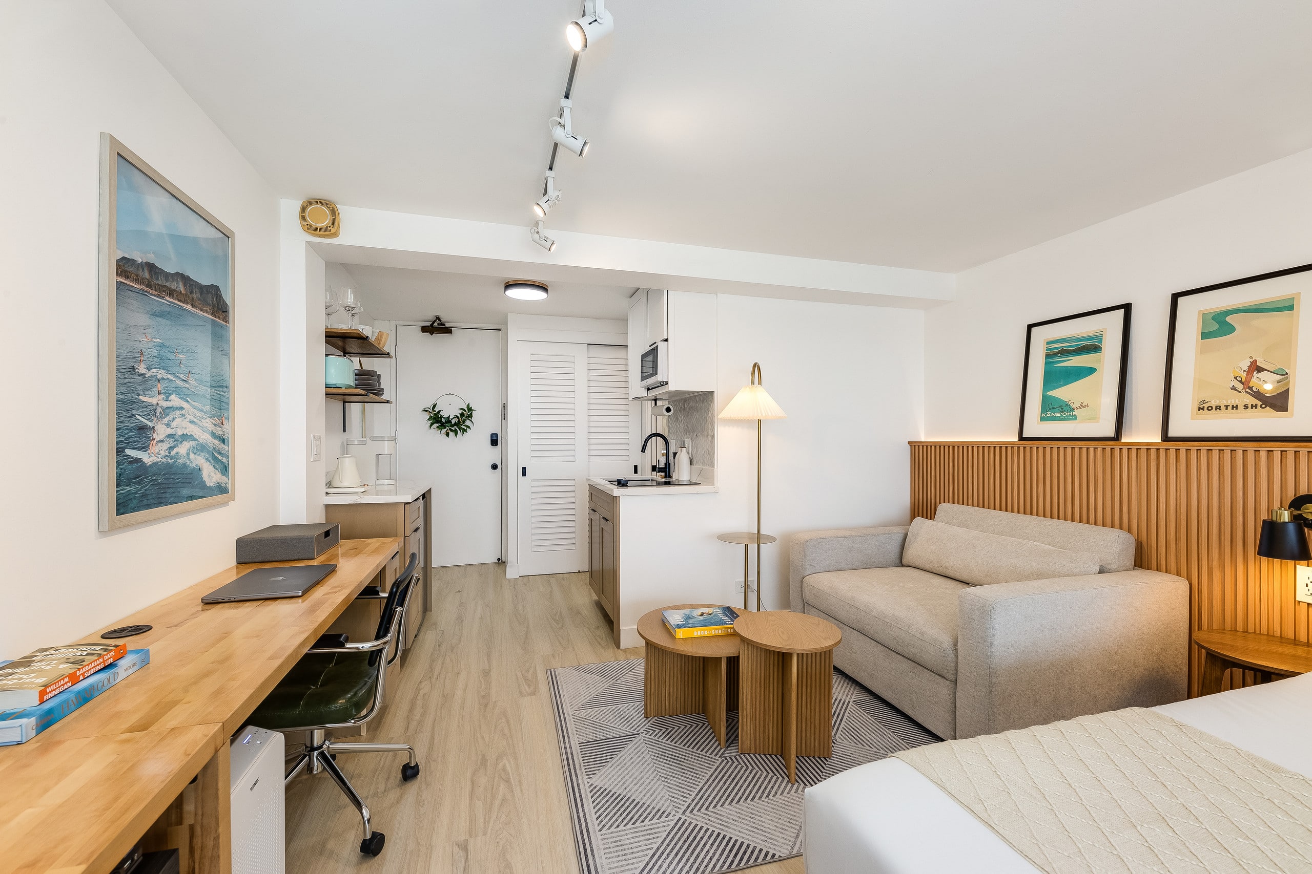 *Newly Remodeled - Ocean & Diamond Head View - Image 8