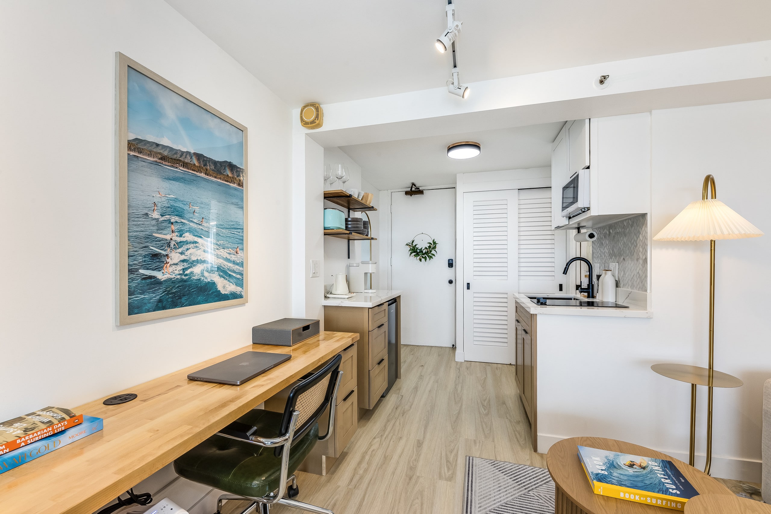 *Newly Remodeled - Ocean & Diamond Head View - Image 11