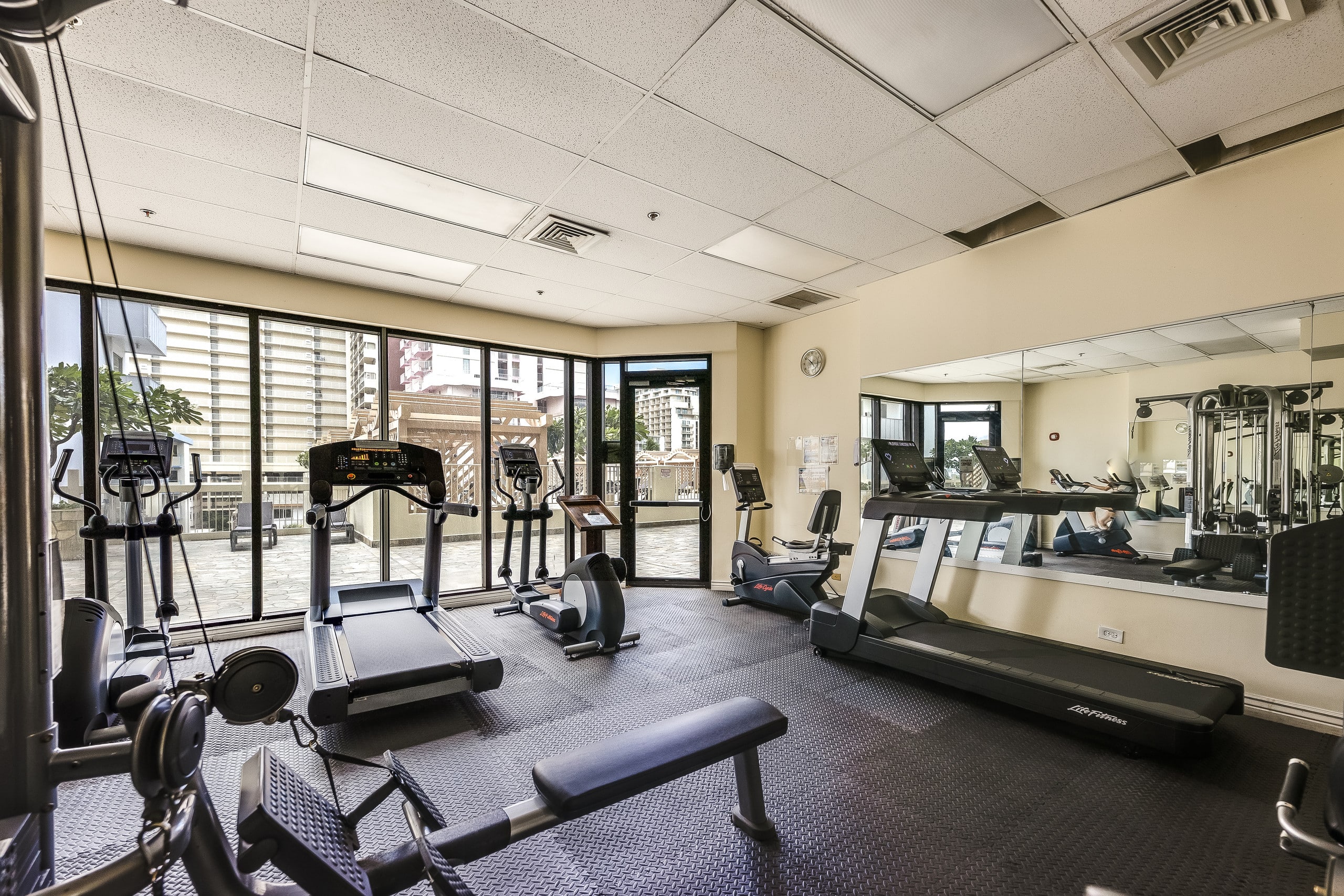 *Newly Remodeled - Ocean & Diamond Head View - Image 25