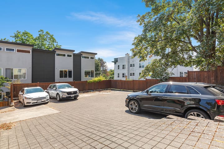 Walk to CapHill 4B/2.5B gallery image 3