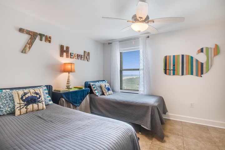 Двокреветна соба со две спални соби.