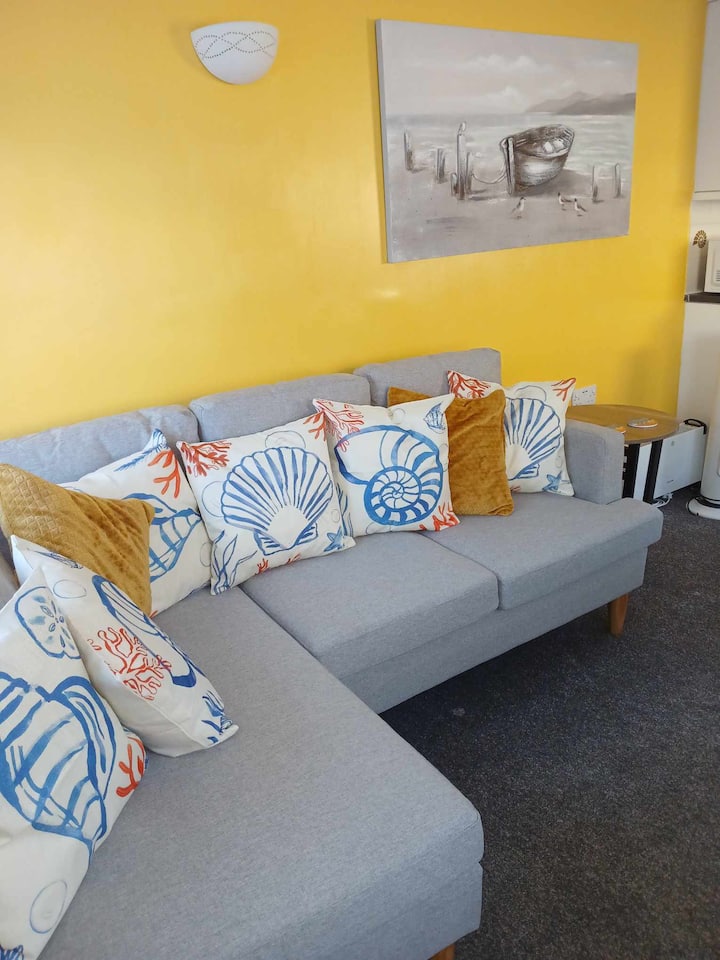 Seashells Bungalow Sleeps 4. - Teignmouth