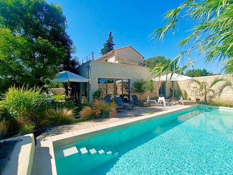 Uzès Mazet rated very pretty view shops within walking distance