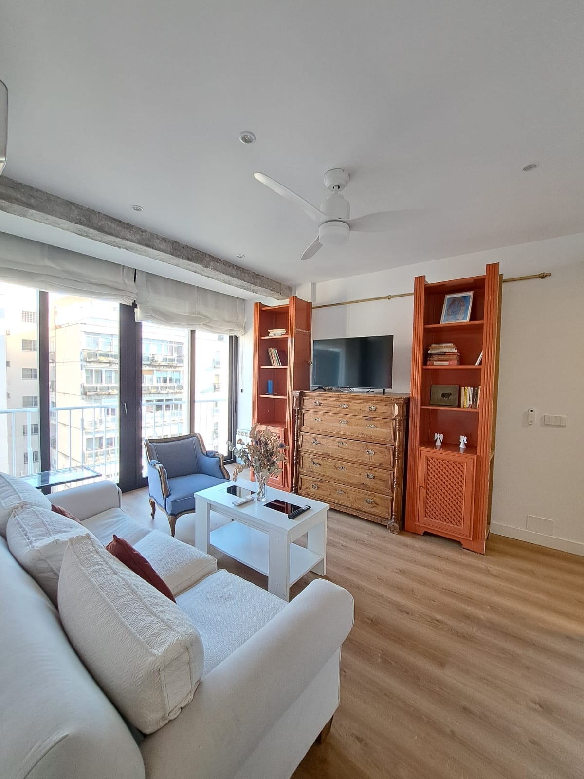 Popular Airbnb listing: Cozy and bright apartment in Chamartín in Chamartín