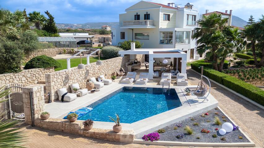 Therros Villa with private pool by Estia