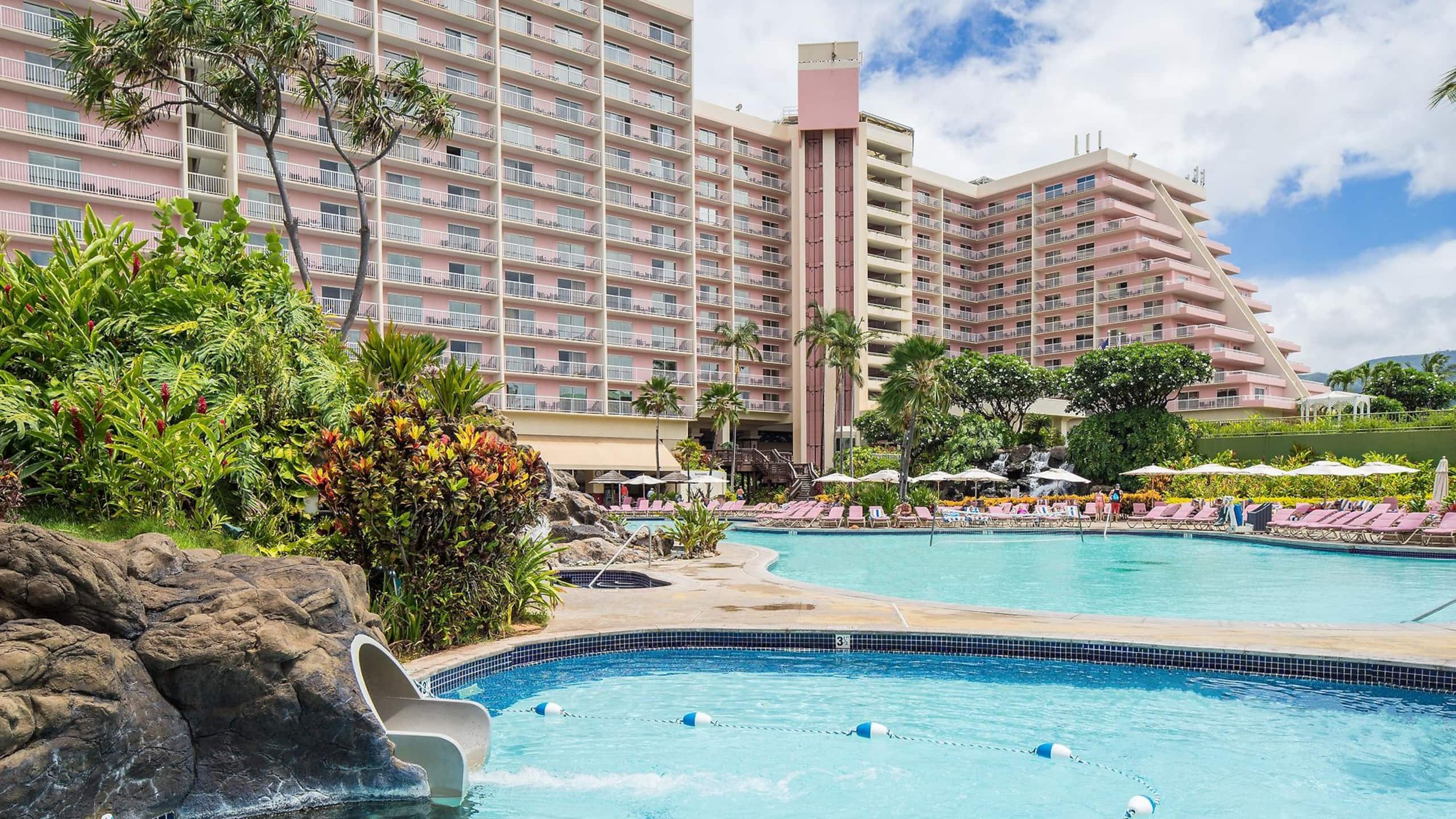 Condo in Lahaina · ★4.92 · 1 bedroom · 2 beds · 1 private bath - Image 46