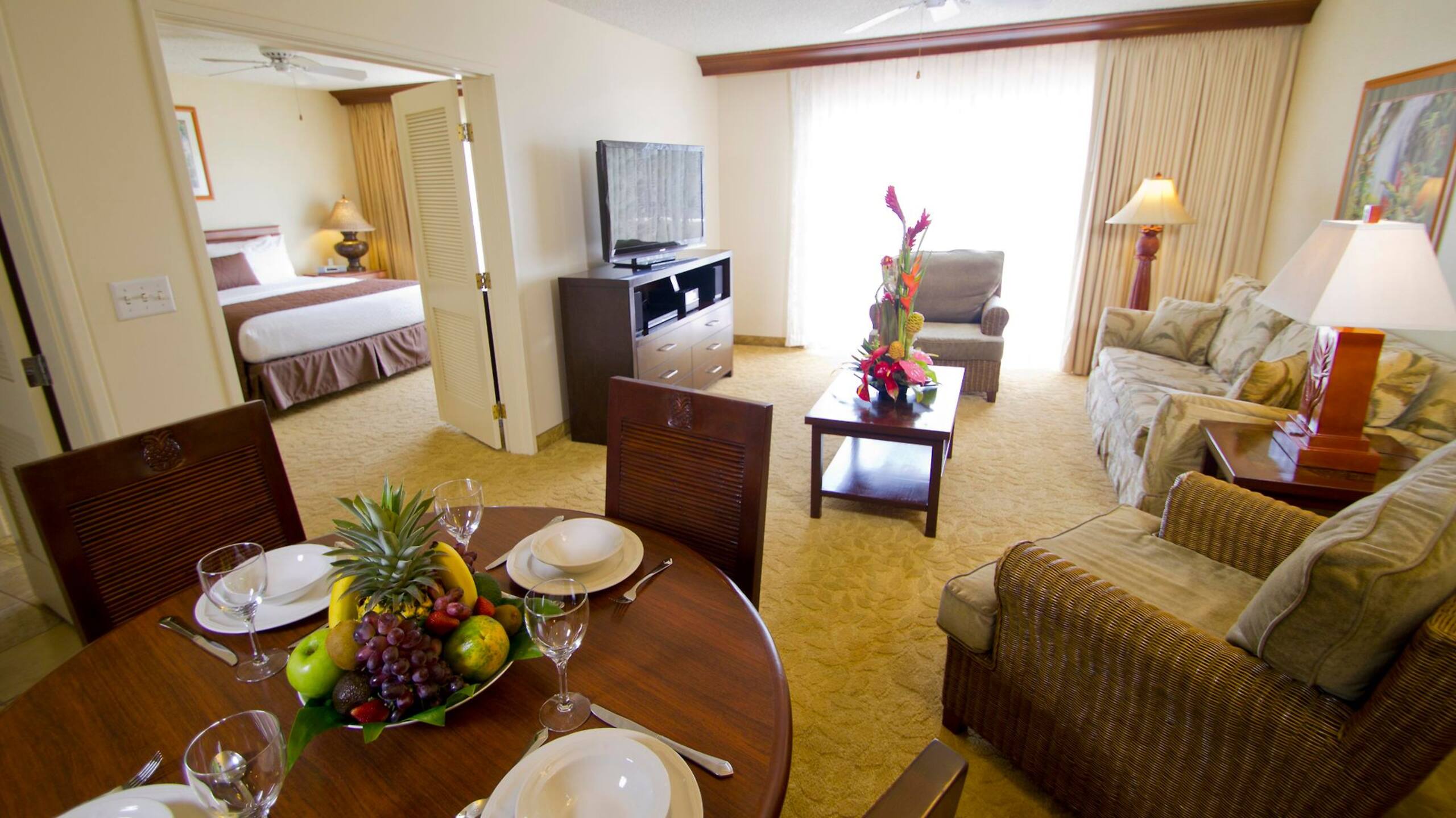 Condo in Lahaina · ★4.92 · 1 bedroom · 2 beds · 1 private bath - Image 5