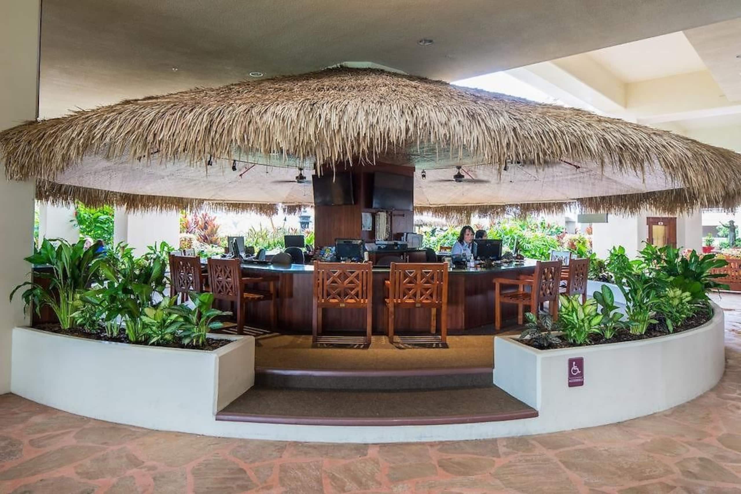 Condo in Lahaina · ★4.92 · 1 bedroom · 2 beds · 1 private bath - Image 63