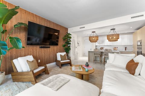 Popular Airbnb listing: Direct Oceanfront Amrit Residence | Spa & Beach in Riviera Beach