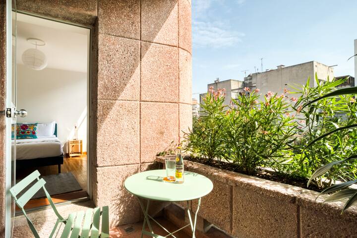 High-End Residence w/Balcony 1946 Renewed Building gallery image 2