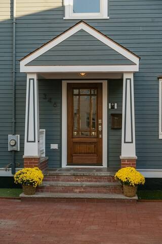 Single family-walk to Harvard Sq and MIT gallery image 2