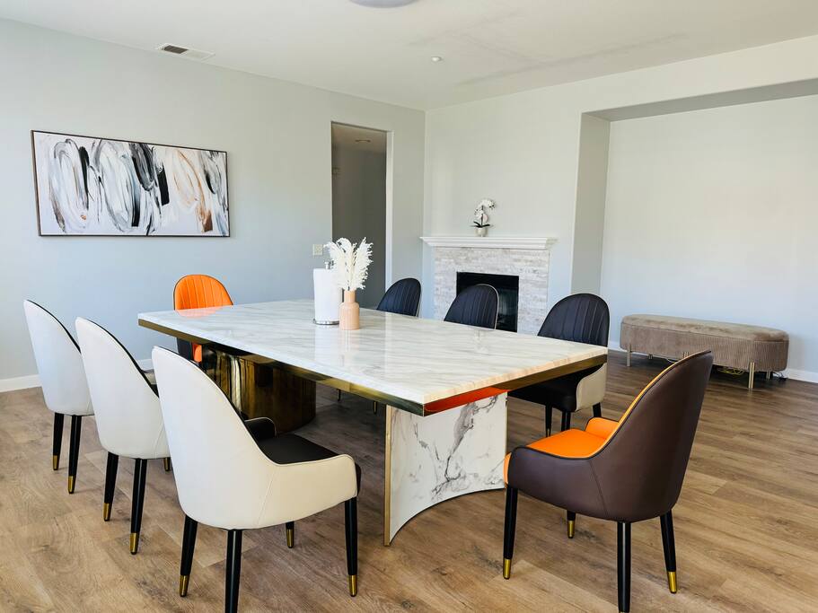 Airbnb Home in Fontana