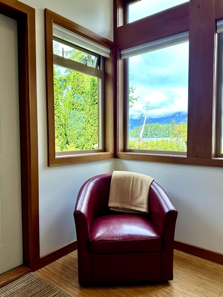 Black Bear View Suite - Tofino