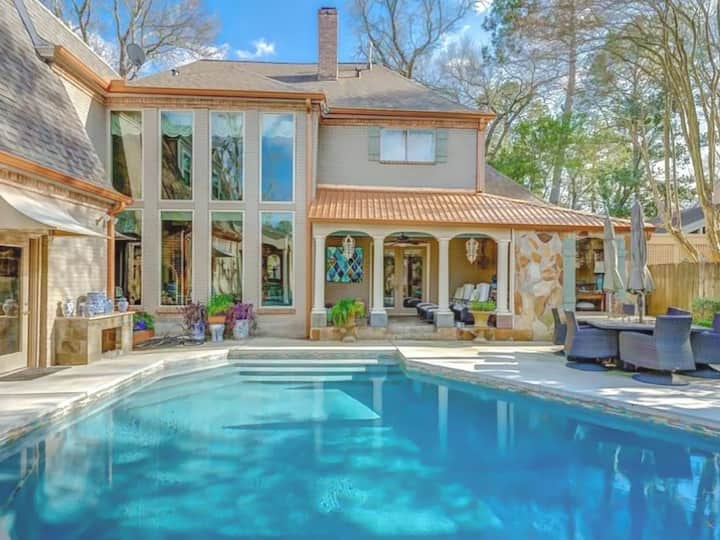 Modern Houston Villa W/ Pool + Parking - 休斯敦