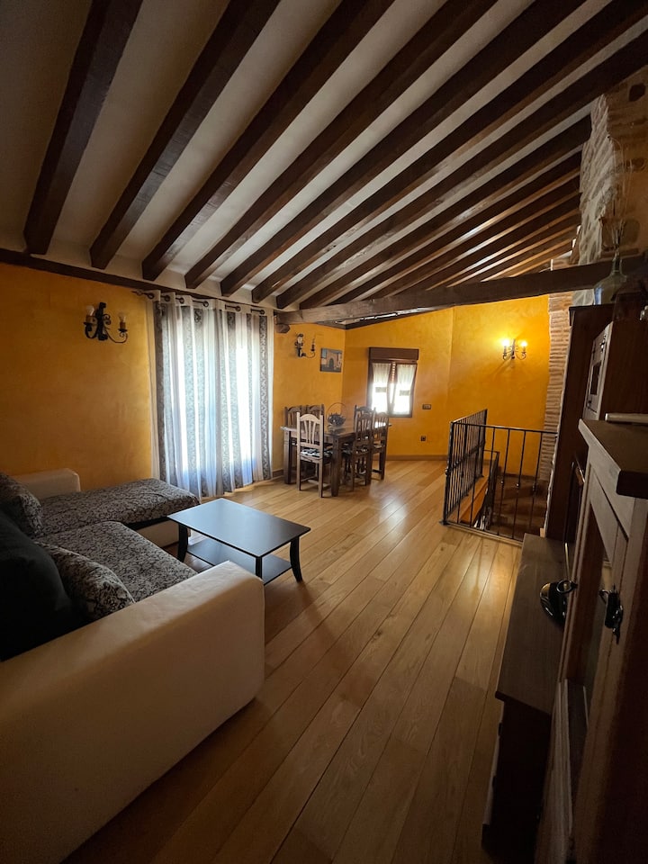 Casa Rústica Y Acogedora En El Centro De Orgaz - Los Yébenes
