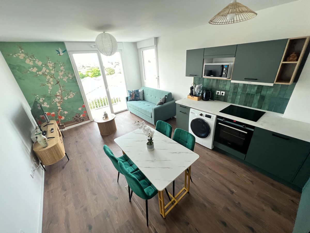Top Airbnb: The Asian - New T2 near station a Vitry Sur Seine