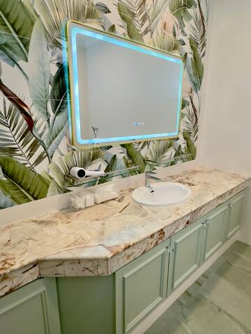 4-Bedroom Home in Chatuchak District, Bangkok gallery image 4